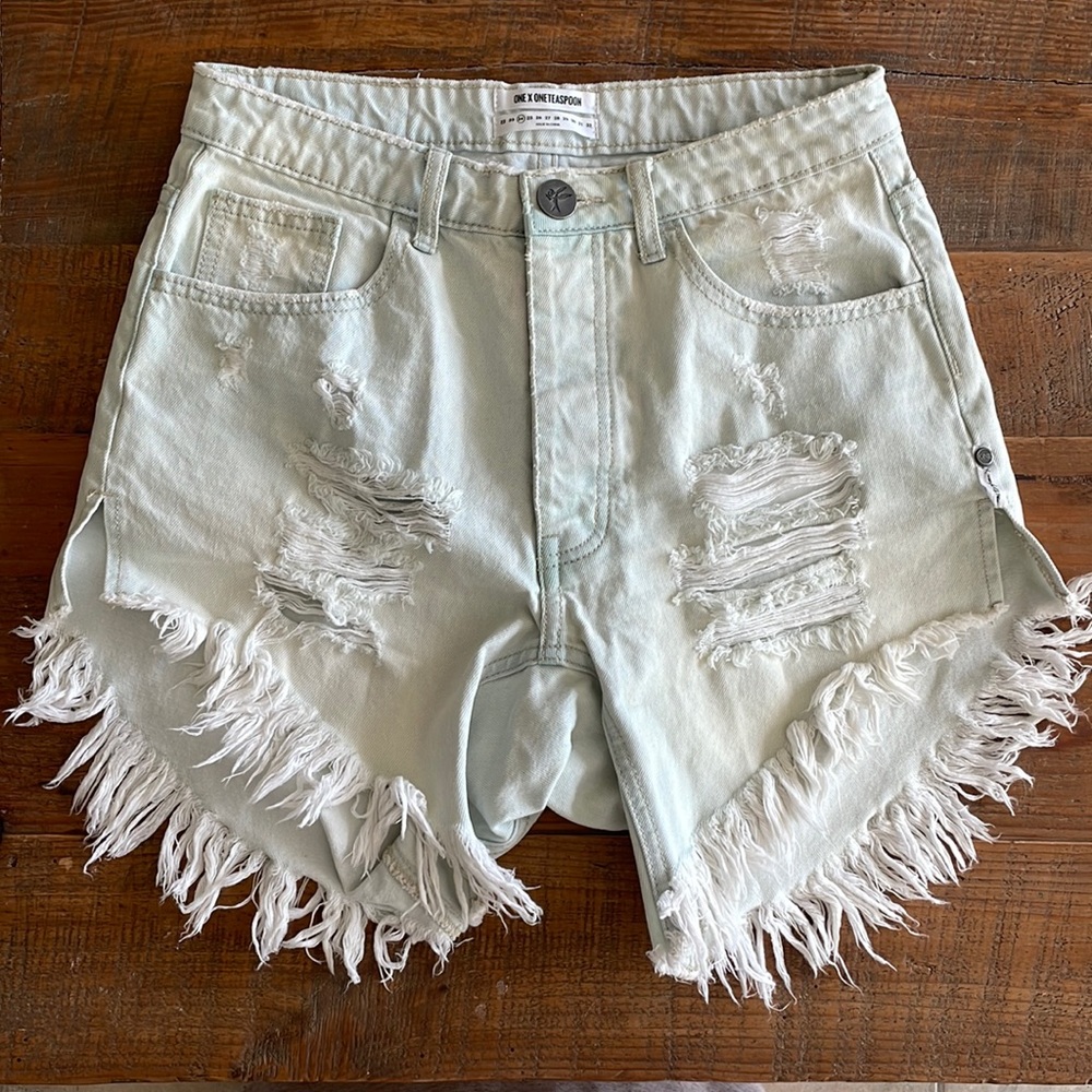 ONE TEASPOON boyfriend Jean shorts